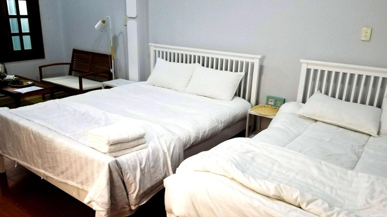 The Roost Hostel โฮจิมินห์ซิตี้ ภายนอก รูปภาพ