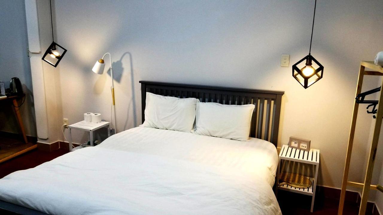 The Roost Hostel โฮจิมินห์ซิตี้ ภายนอก รูปภาพ